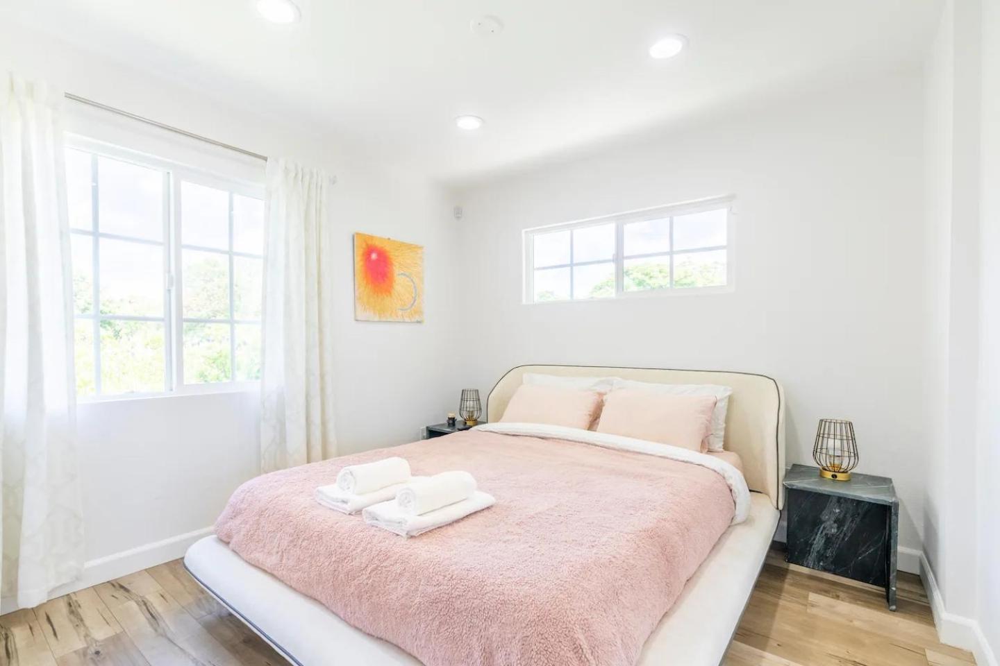 New Luxury Entertaining House With Pool Spa Sauna Tesla Charger Pets Los Angeles Kültér fotó